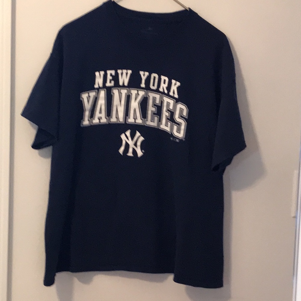 New York Yankees Fanatics T-Shirt -size XL